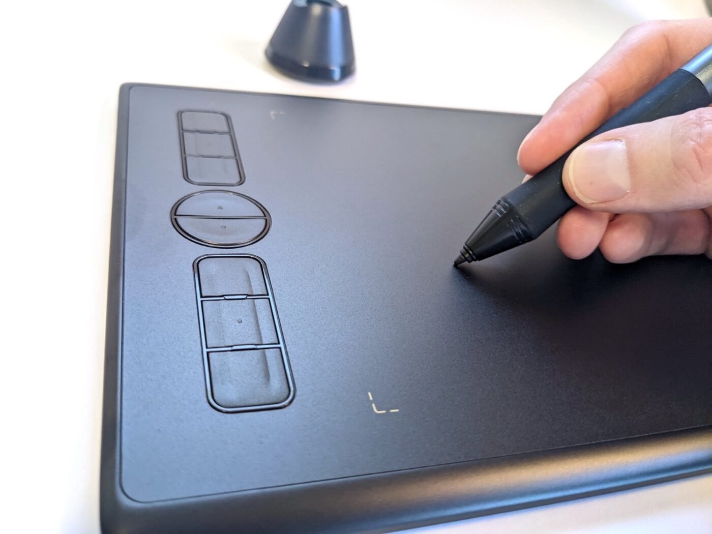 Hands on with the Huion Inspiroy H580x Graphics Tablet » Mega Pencil